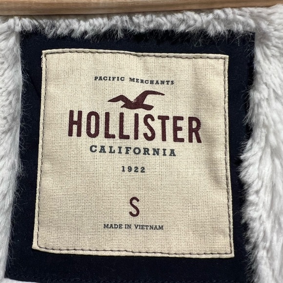 Women’s Hollister 3/4 Parka Coat with Fur trimmed hood. - Picture 4 of 6